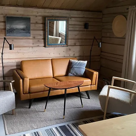 Bjerkely, Semesterbostad